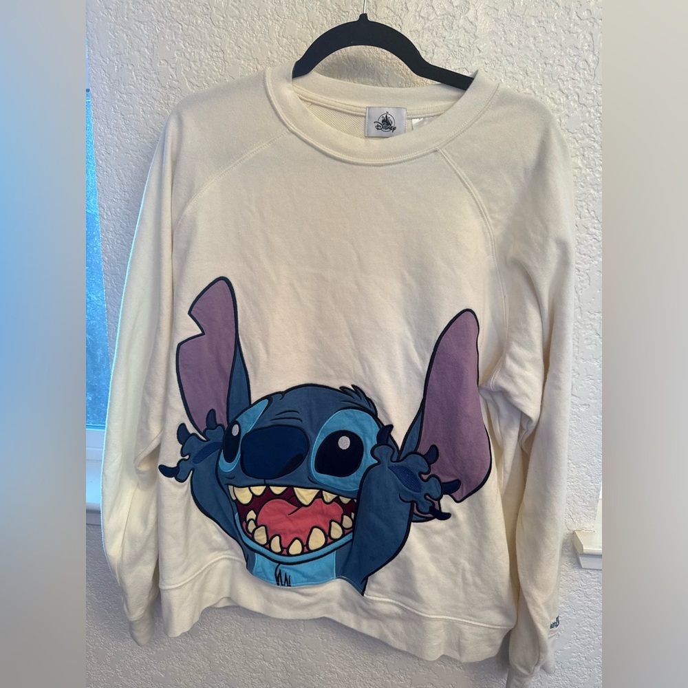 Walt Disney World Exclusive Stitch Pullover Embroidery Appliqué Cream Sweatshirt